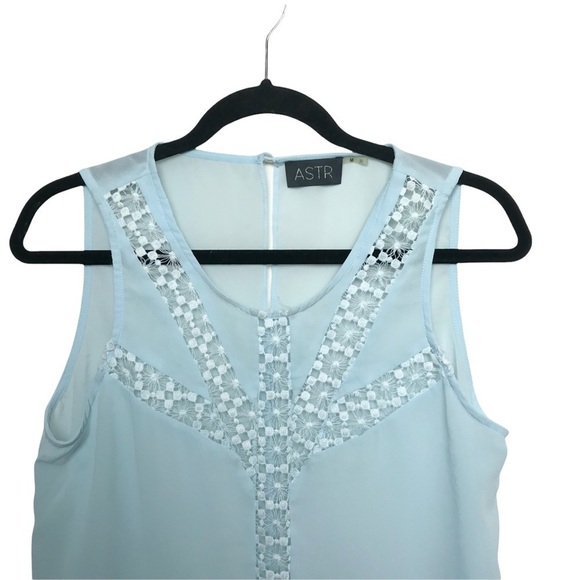 ASTR Blue Sleeveless Open Eyelet Tank Top Blouse Medium - Picture 3 of 11